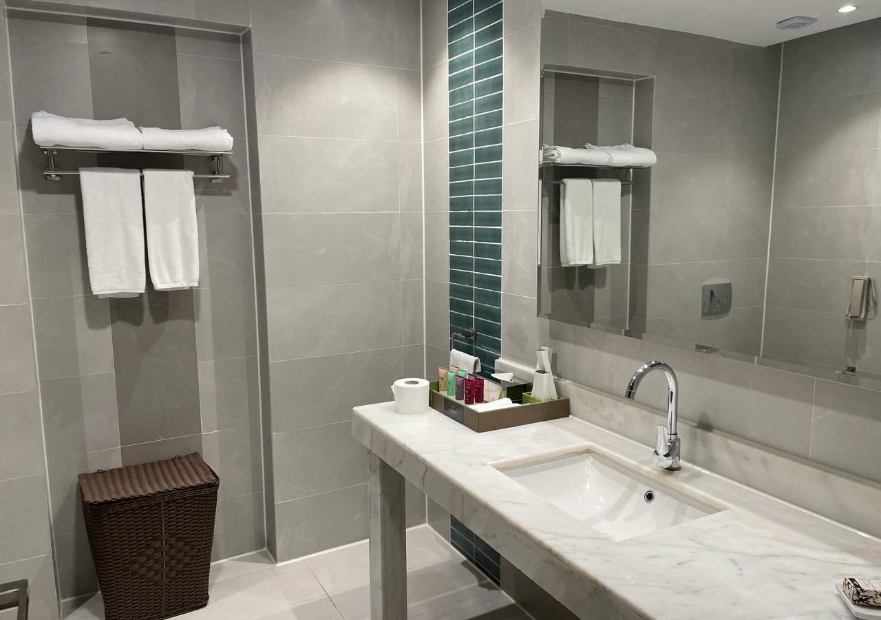 rooms-main-building-junior-suite-side-sea-view