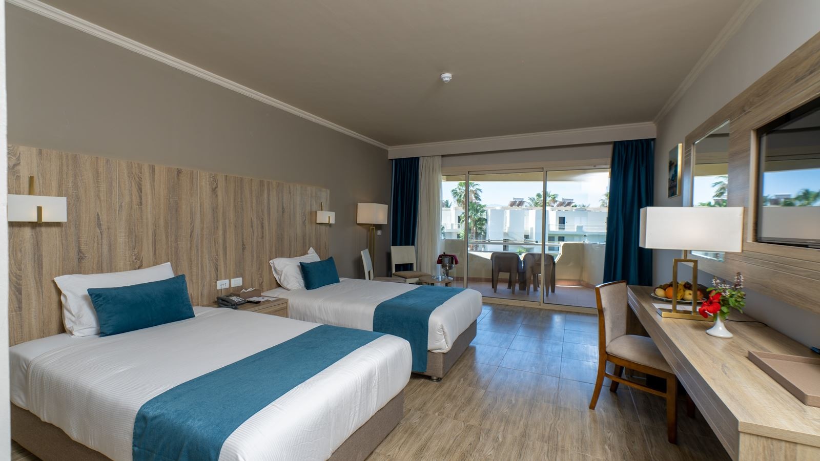 rooms-superior-room-side-sea-view