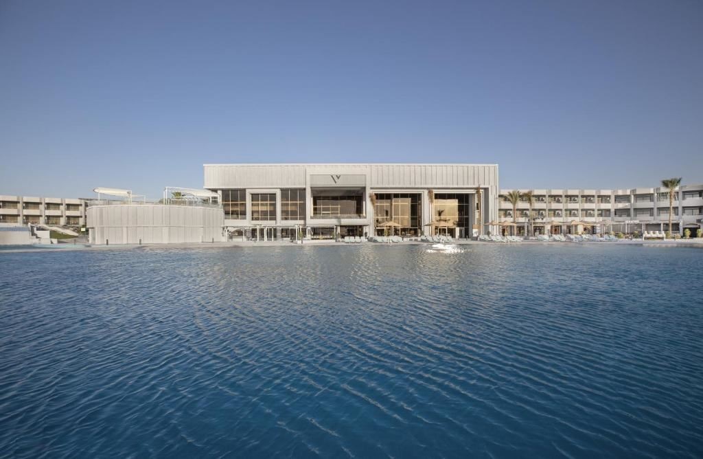 pools-outdoor-pool