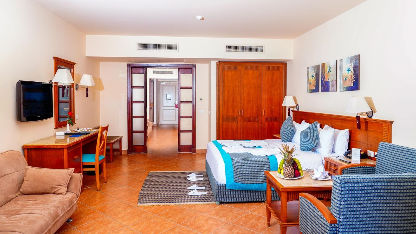 rooms-family-room