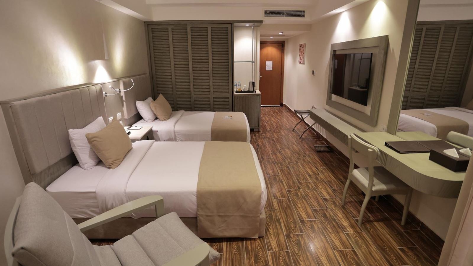 rooms-standard-room-garden-view