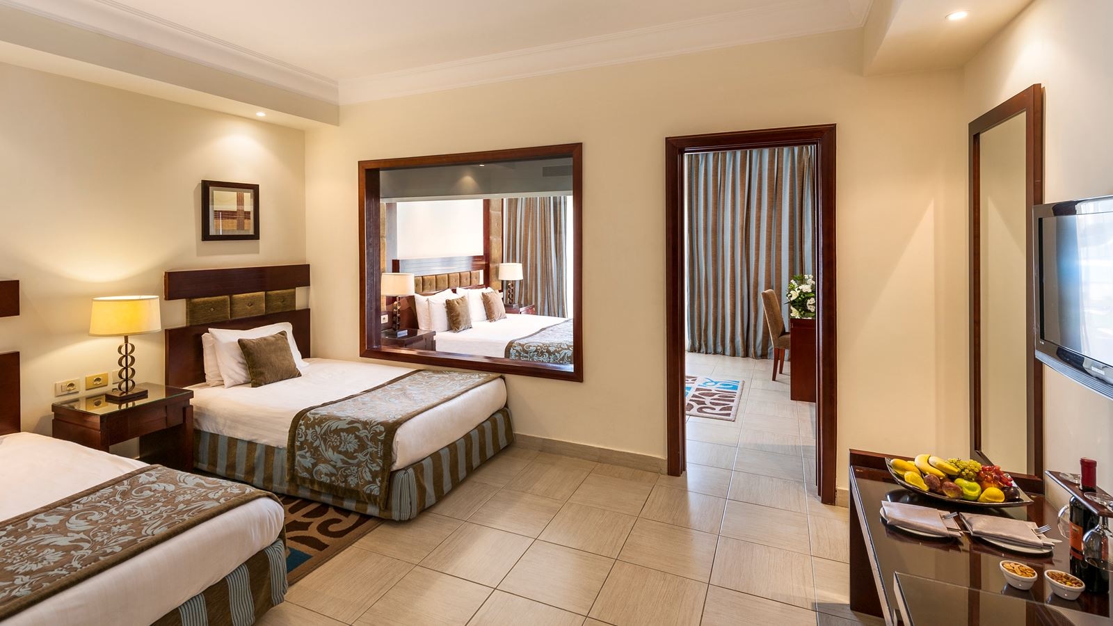 rooms-room-family-quad