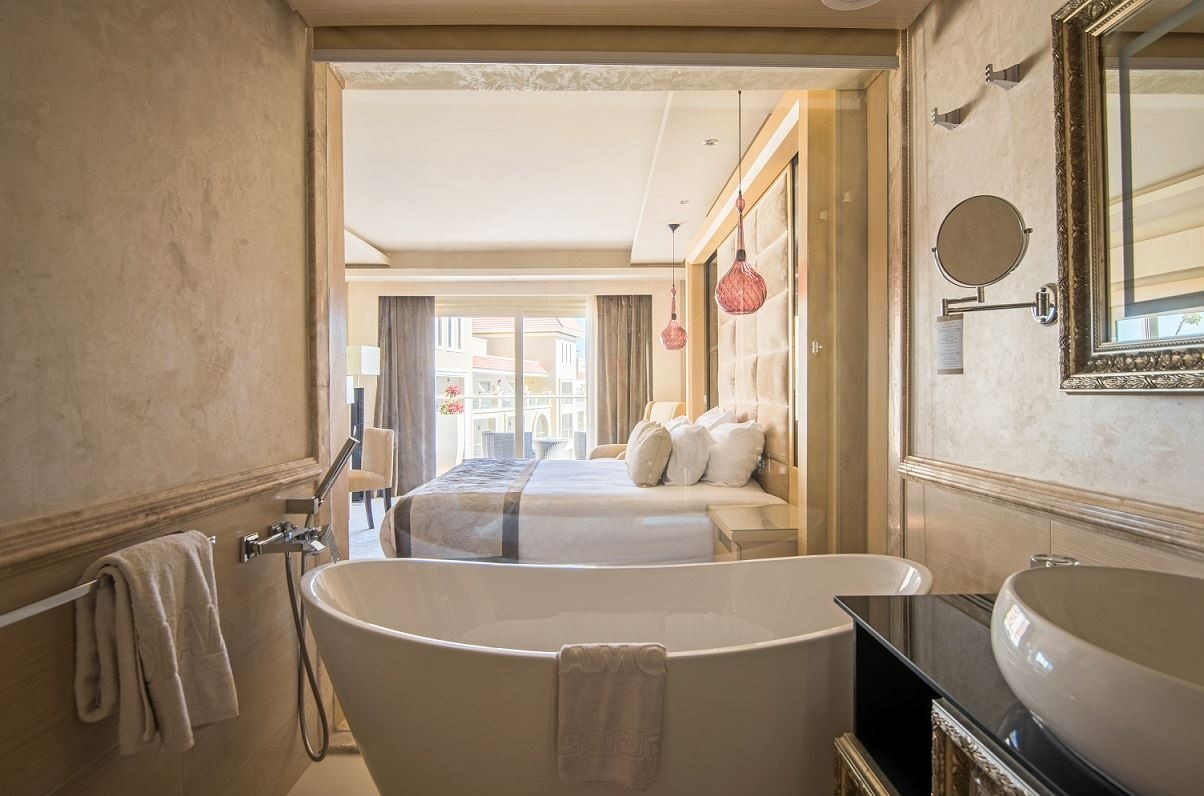 rooms-superior-room
