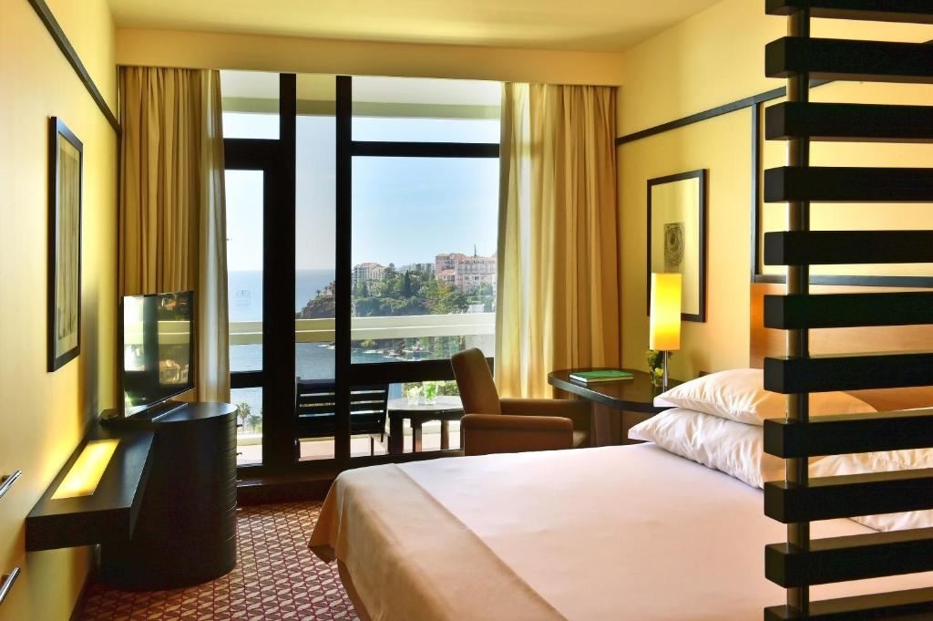 rooms-family-room