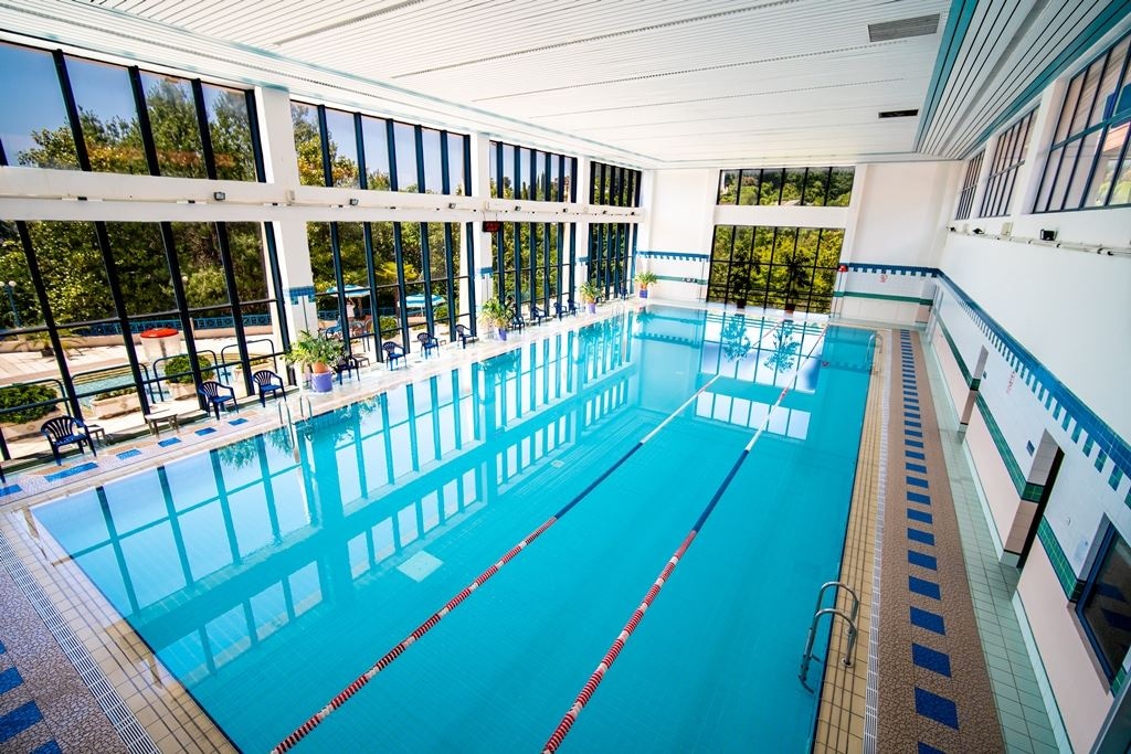 pools-indoor-pool