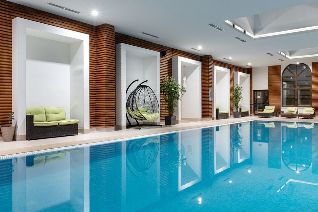 pools-indoor-pool