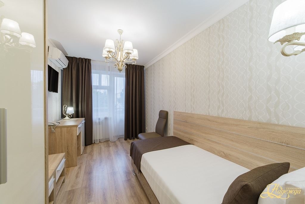 rooms-1-bedroom-standard-apartment-balcony