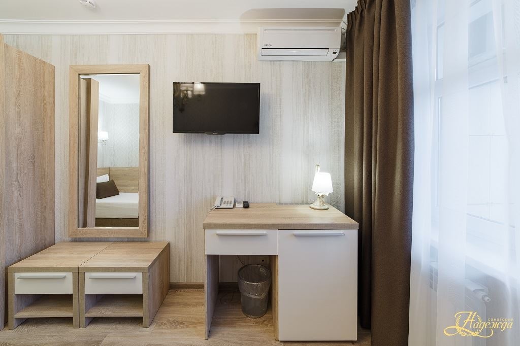 rooms-1-bedroom-standard-apartment-balcony