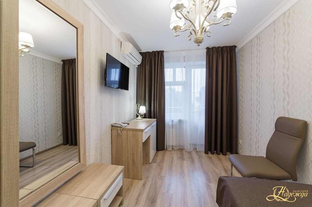 rooms-1-bedroom-standard-apartment-balcony