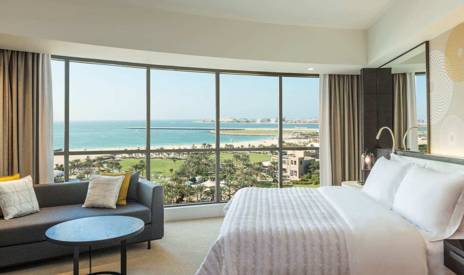 rooms-deluxe-suite