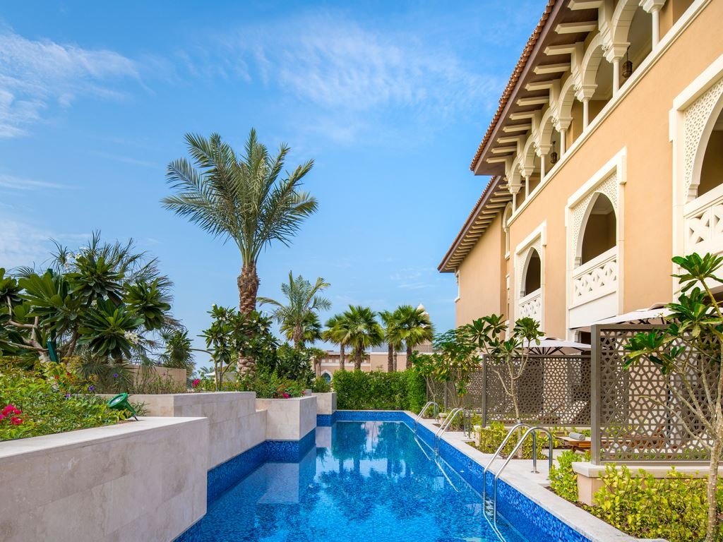 rooms-premium-room-pool-access