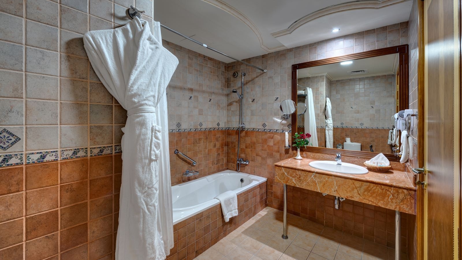 rooms-business-class