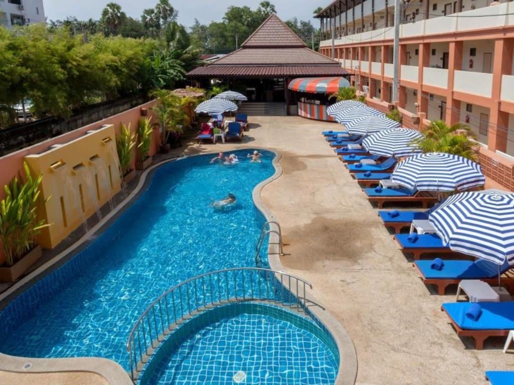 pools-outdoor-pool