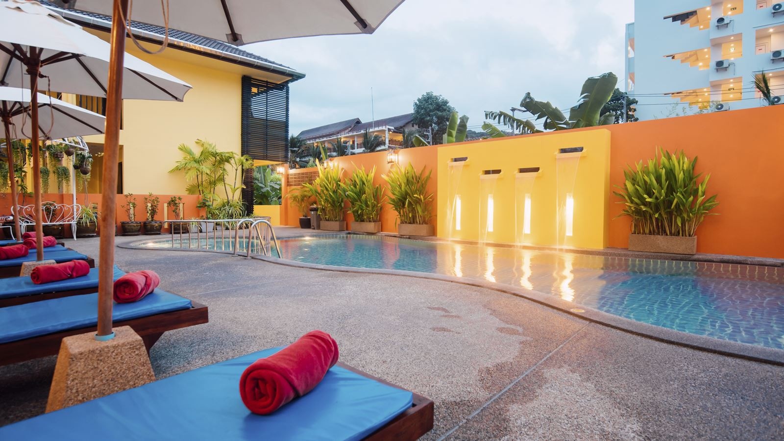 pools-outdoor-pool