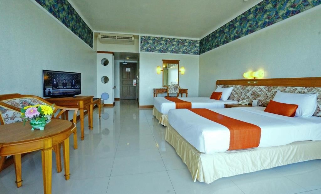 rooms-deluxe-room