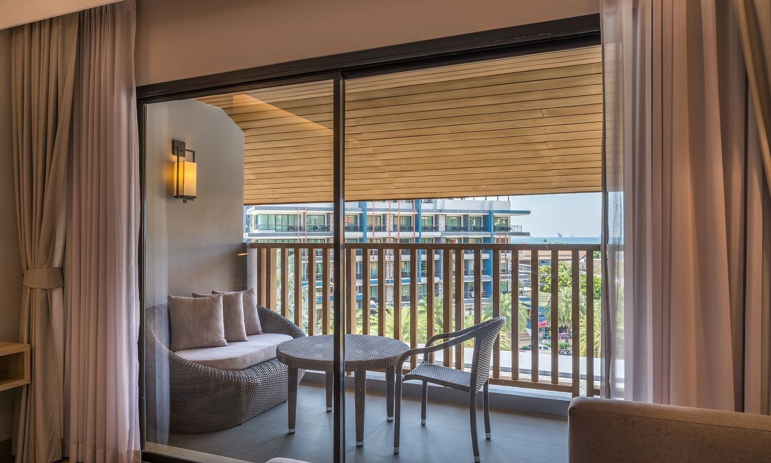 rooms-premium-room