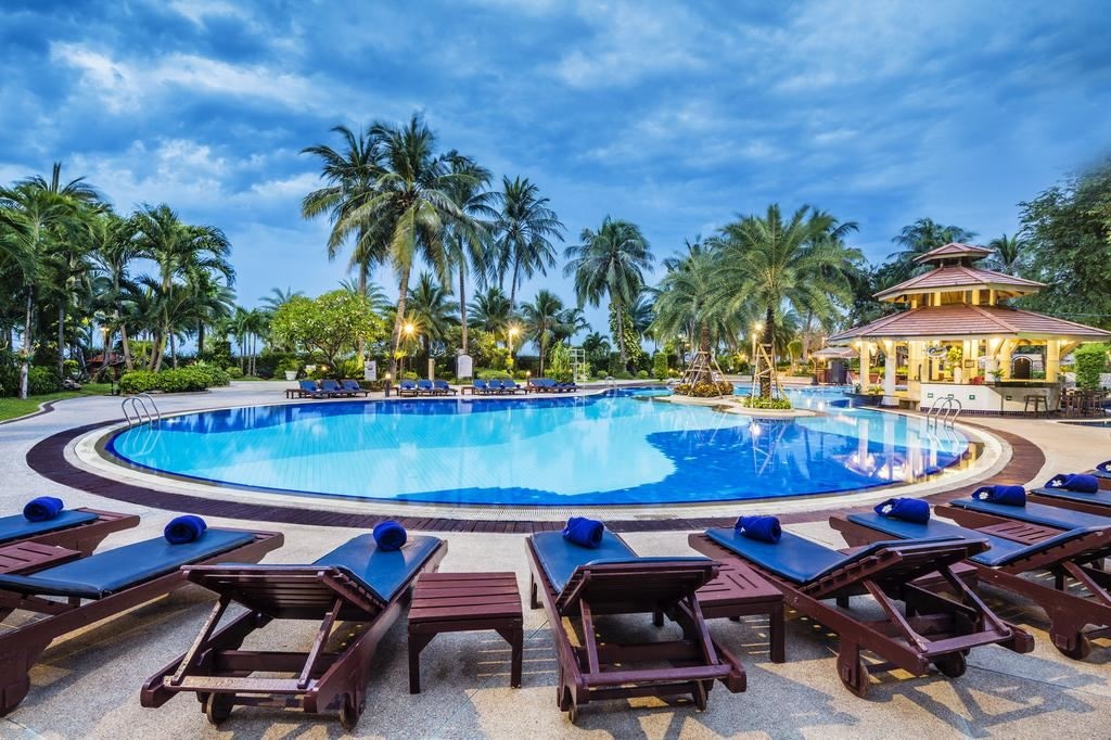 pools-outdoor-pool