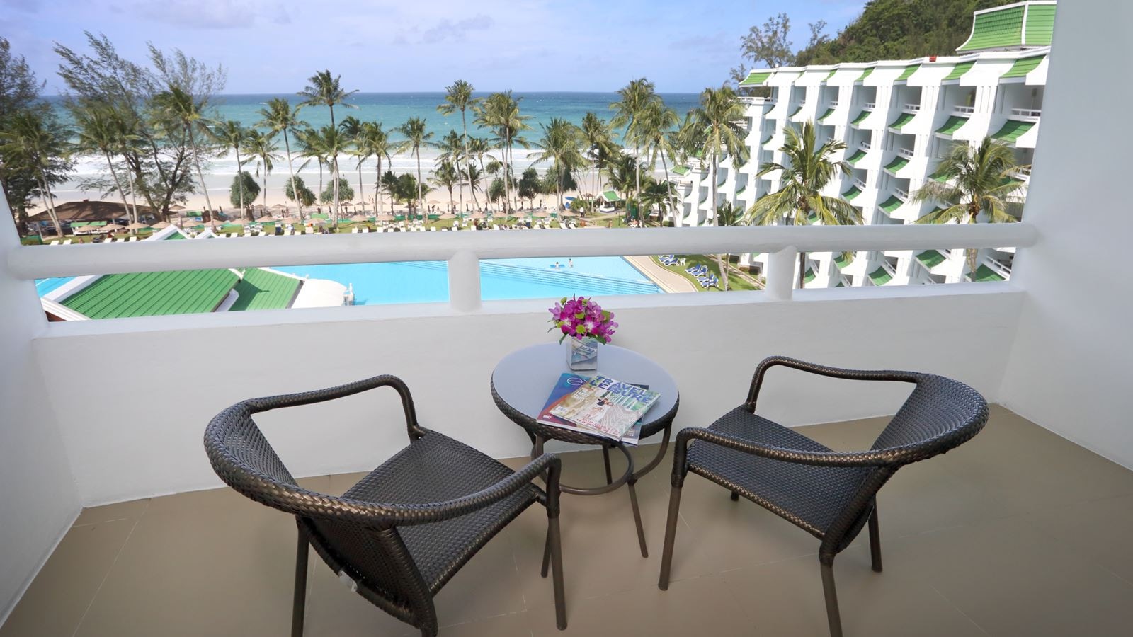 rooms-deluxe-ocean-view-room