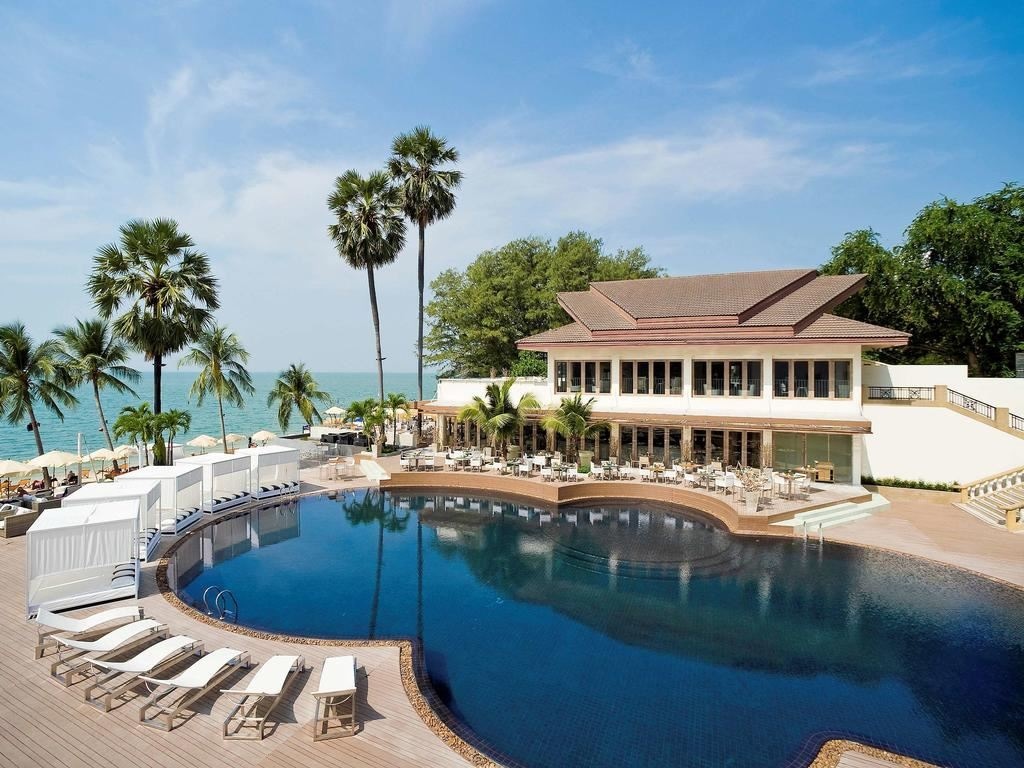 pools-outdoor-pool