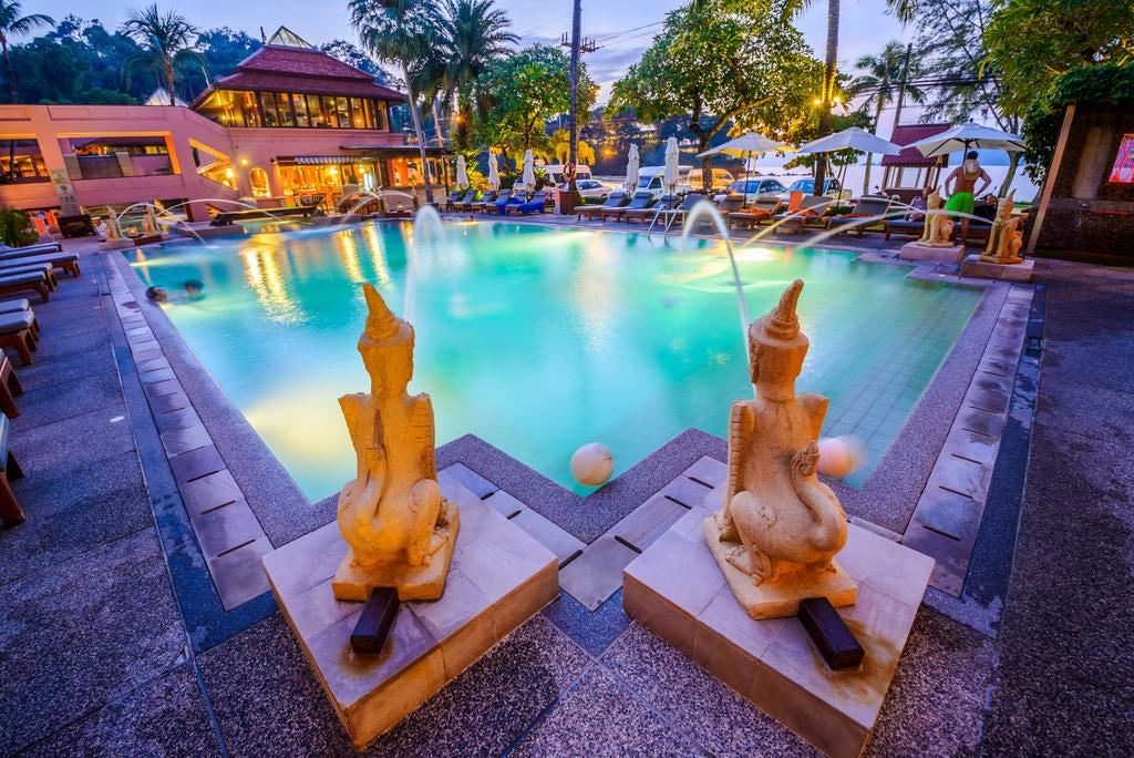pools-outdoor-pool