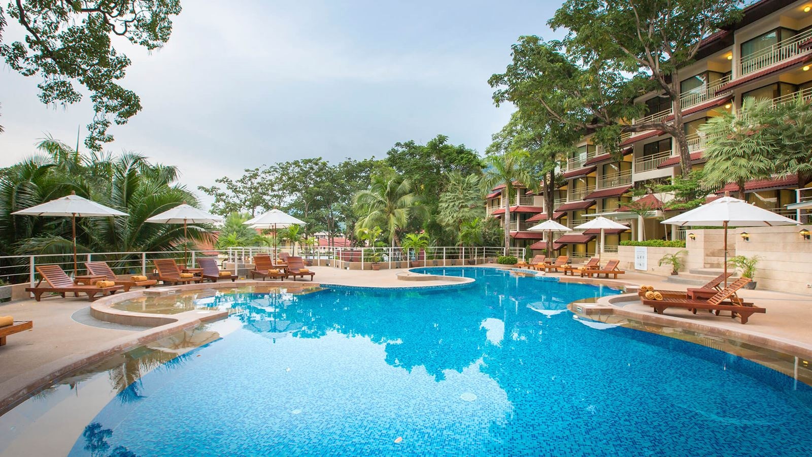 pools-outdoor-pool