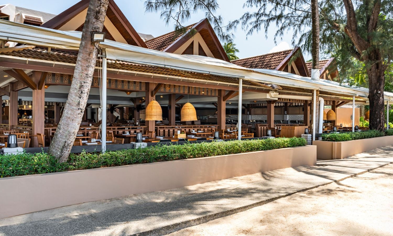 restaurants-the-beach-restaurant