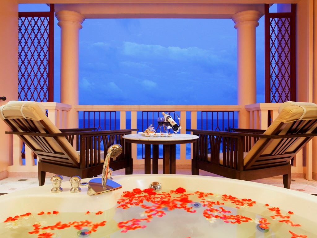 rooms-deluxe-spa-ocean-view