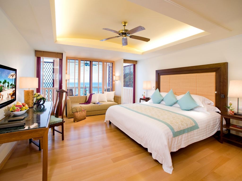rooms-deluxe-ocean-view-child-sharing-bed