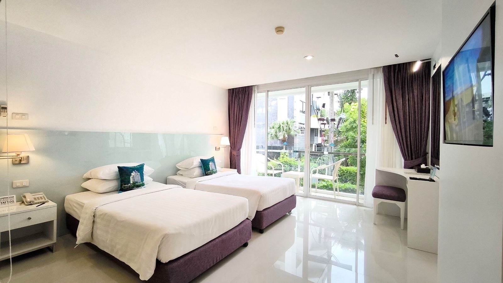 rooms-superior-room