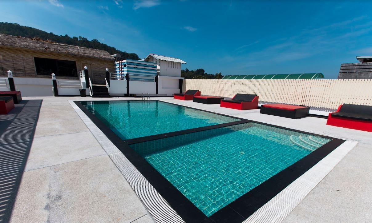 pools-outdoor-pool