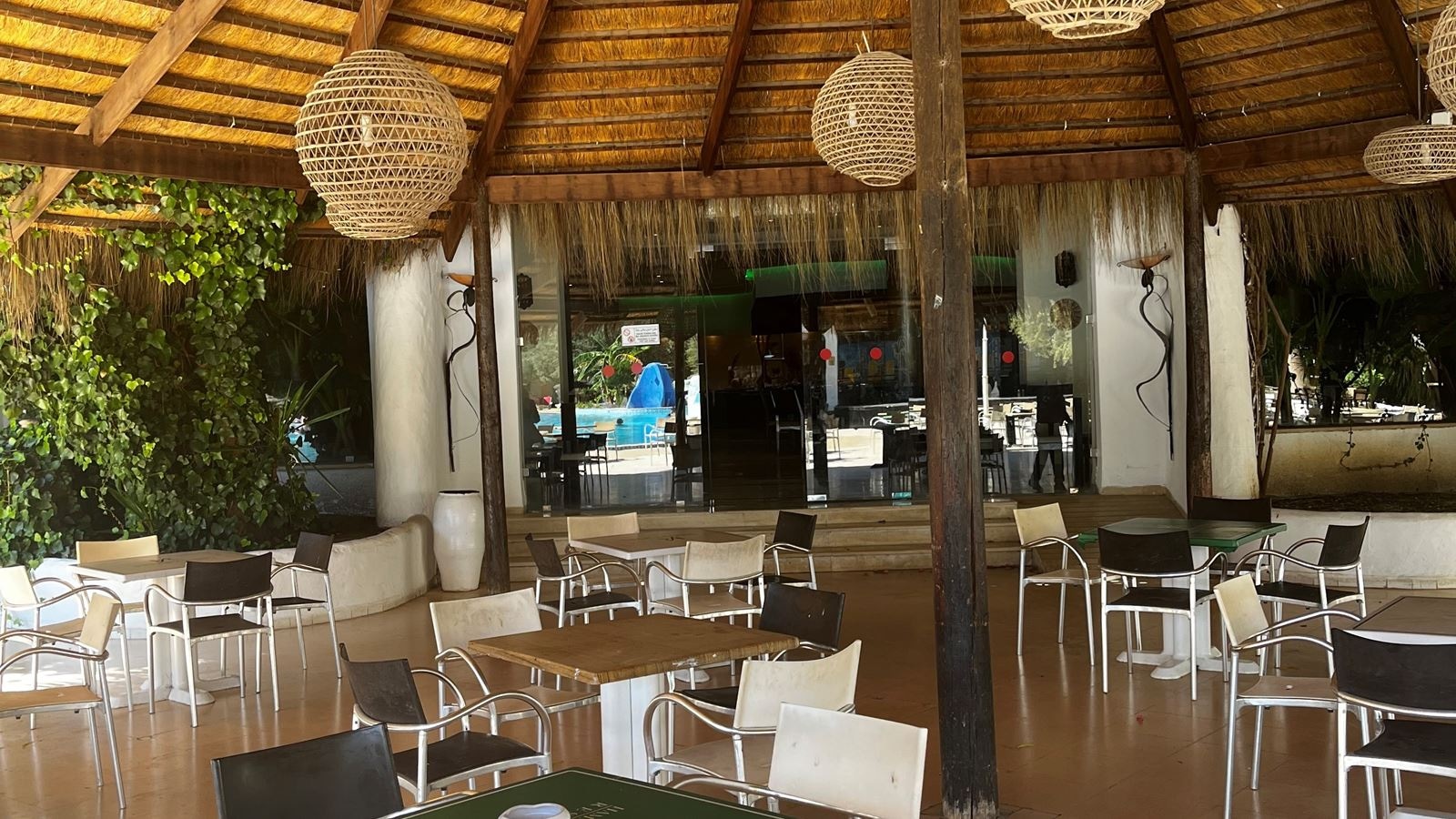 restaurants-nedra-main-restaurant