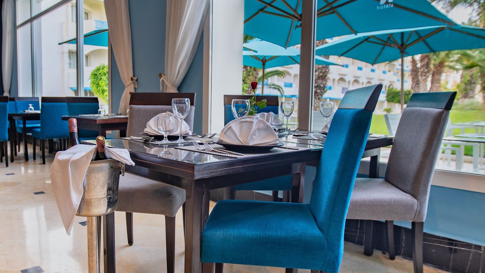 restaurants-main-restaurant--le-grenadier