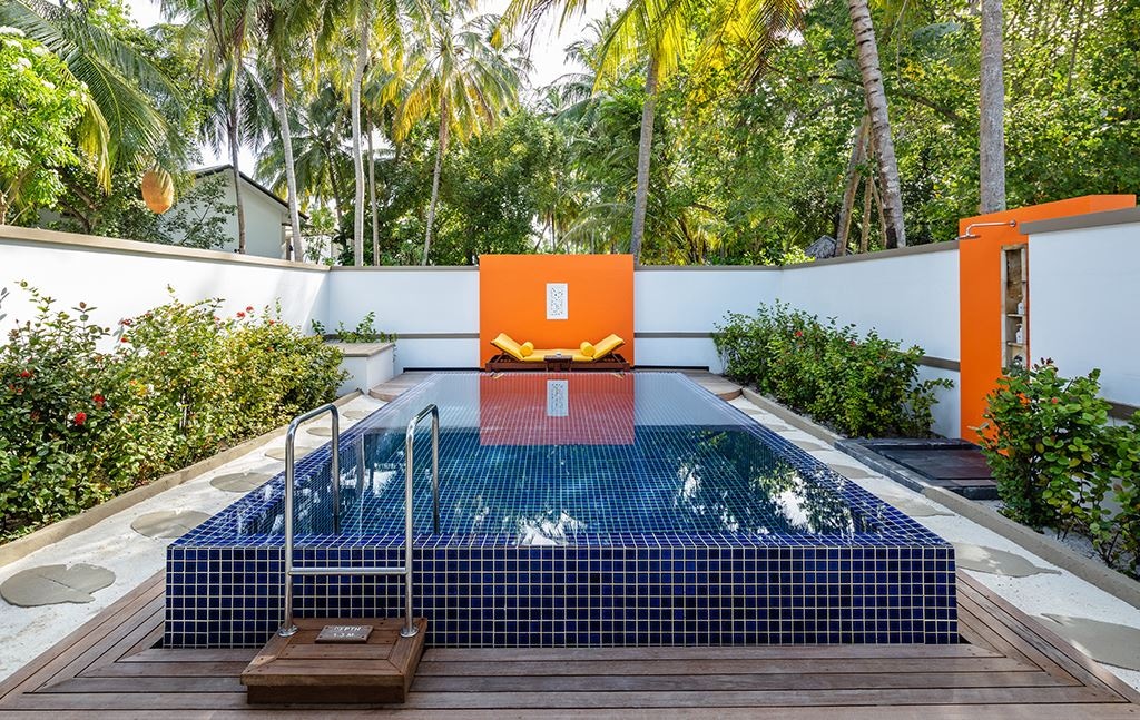 rooms-deluxe-beachfront--pool-villa