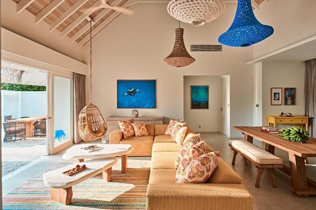 rooms-two-bedroom-beach-villa-with-pool