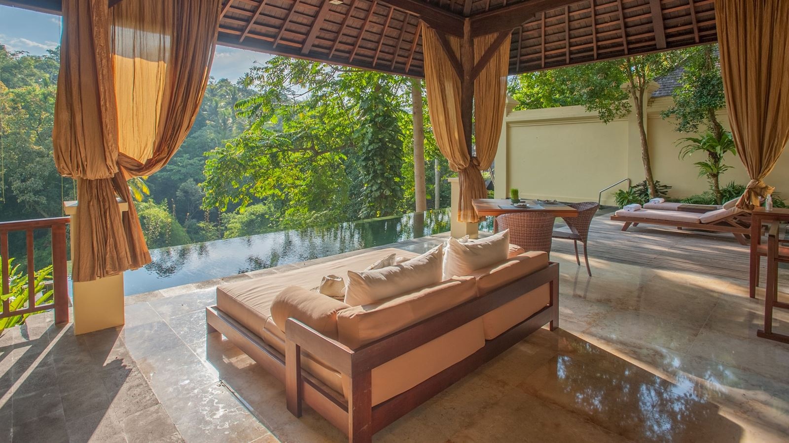 rooms-one-bedroom-pool-villa