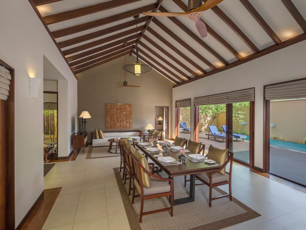 rooms-2-broom-garden-pool-villa