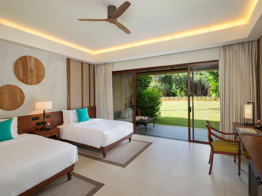 rooms-premier-garden-view