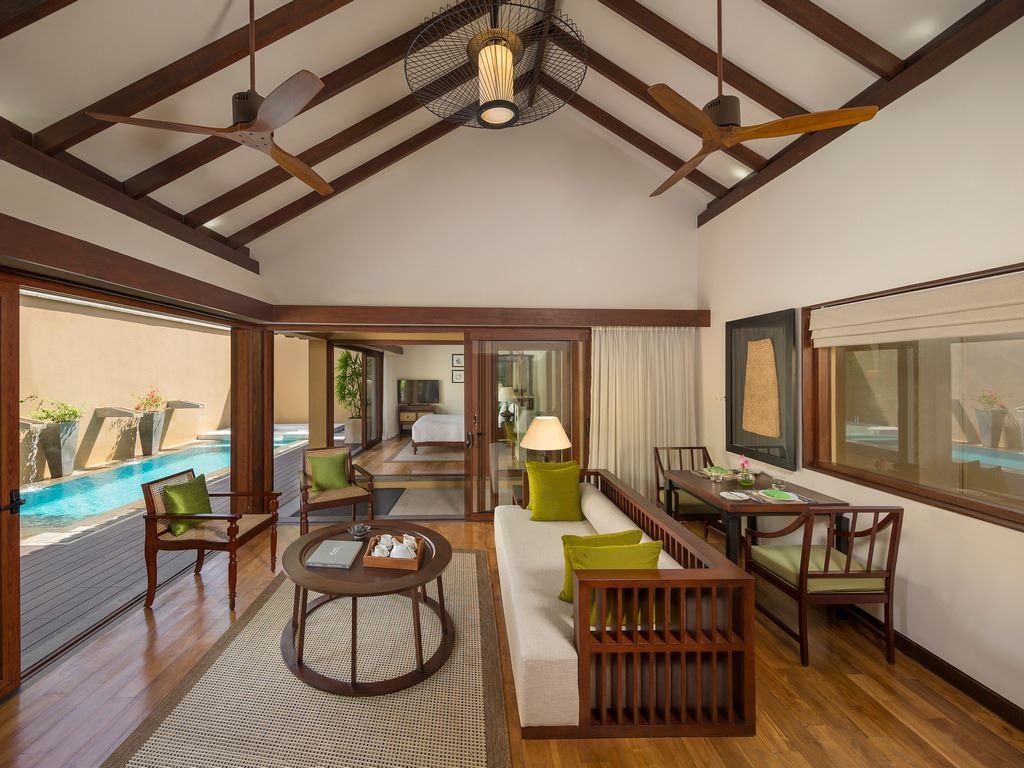 rooms-one-bedroom-pool-villa