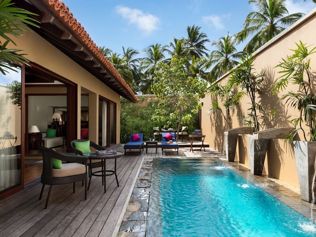 rooms-one-bedroom-pool-villa