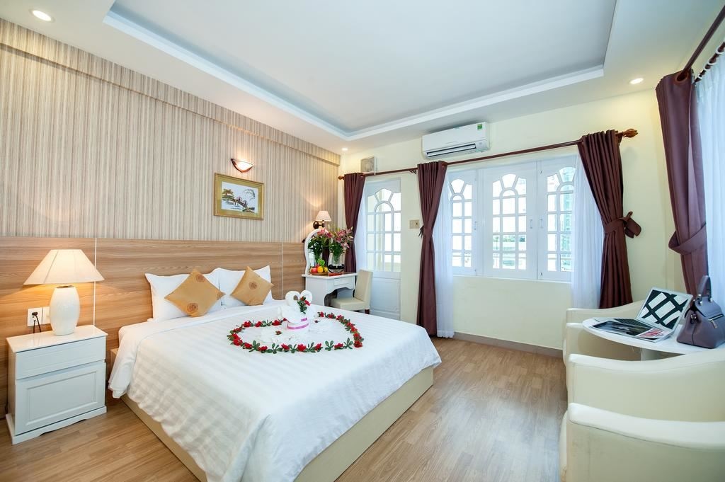 rooms-deluxe-room-sea-view