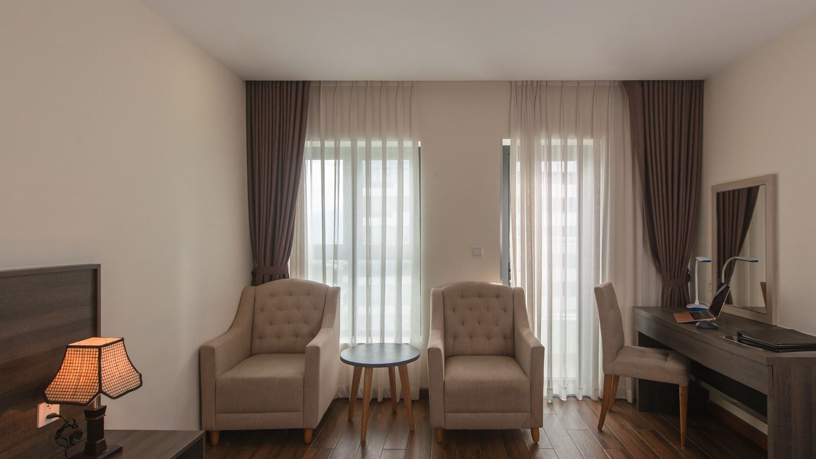 rooms-senior-deluxe-with-balcony-child-without-extra-bed