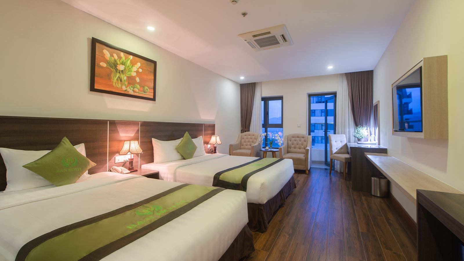 rooms-executive-triple-with-balcony
