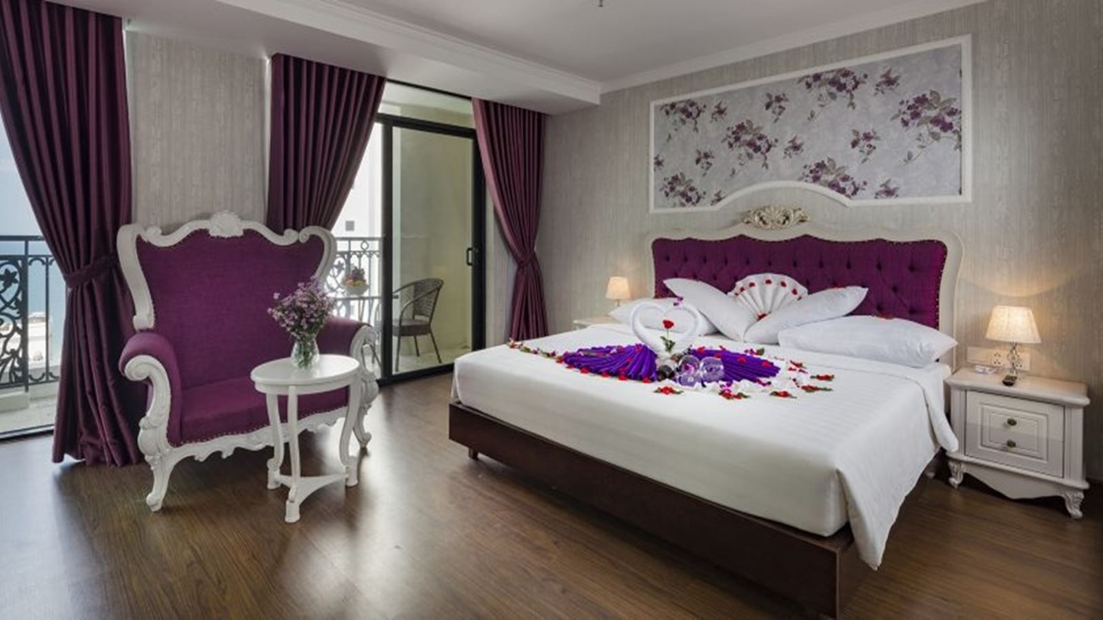 rooms-central-suite