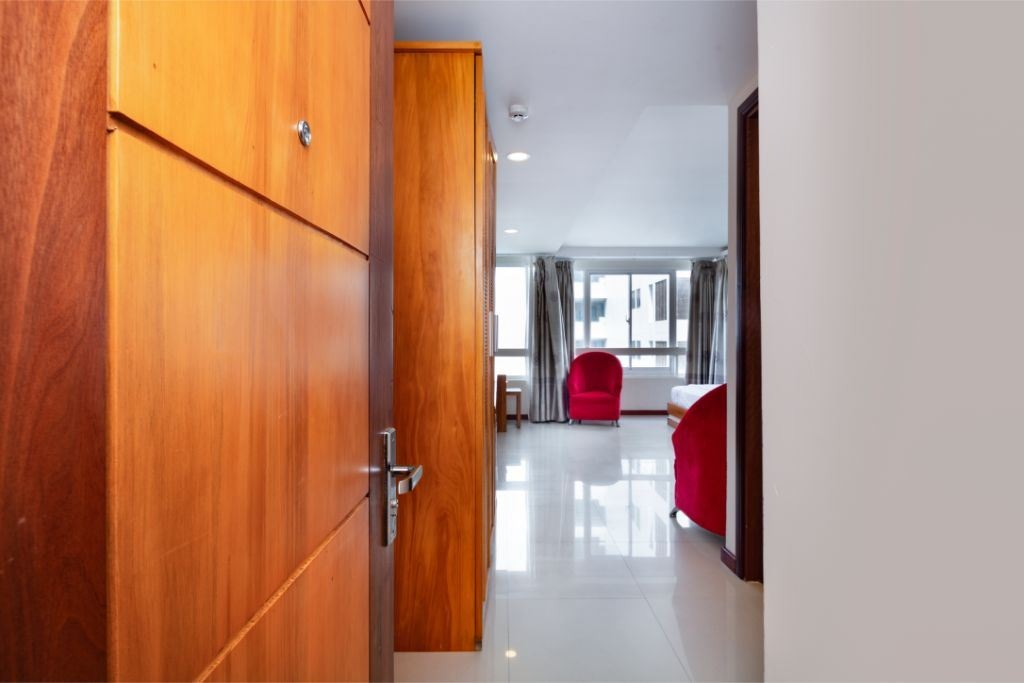rooms-deluxe-room