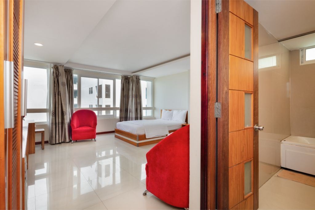 rooms-deluxe-room