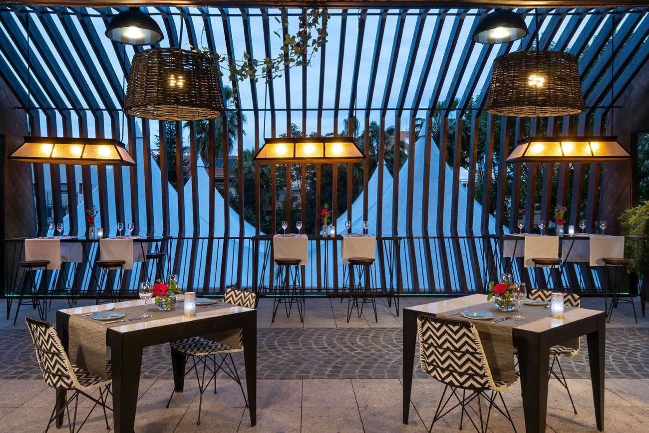 restaurants-restaurants