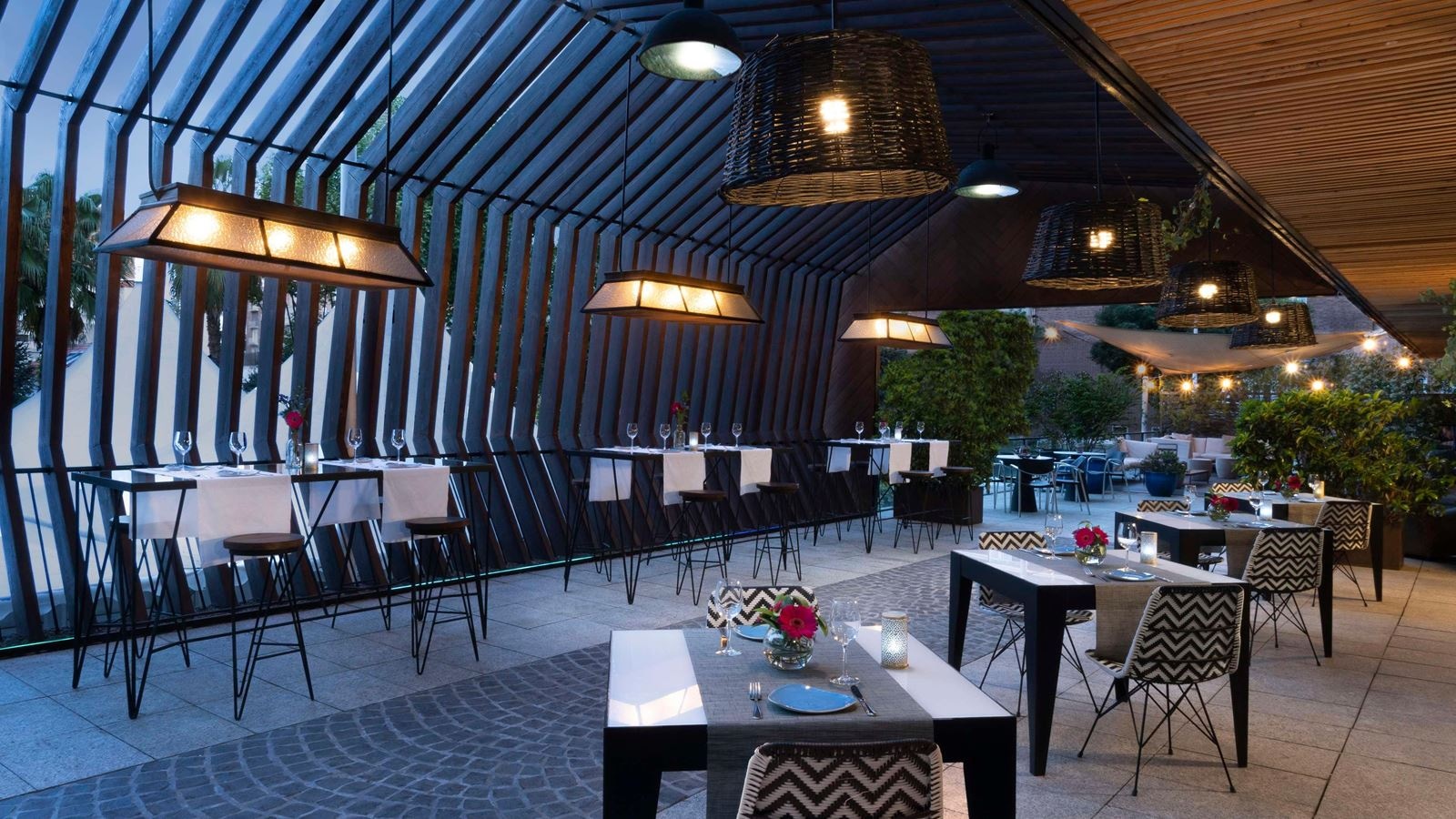 restaurants-restaurants