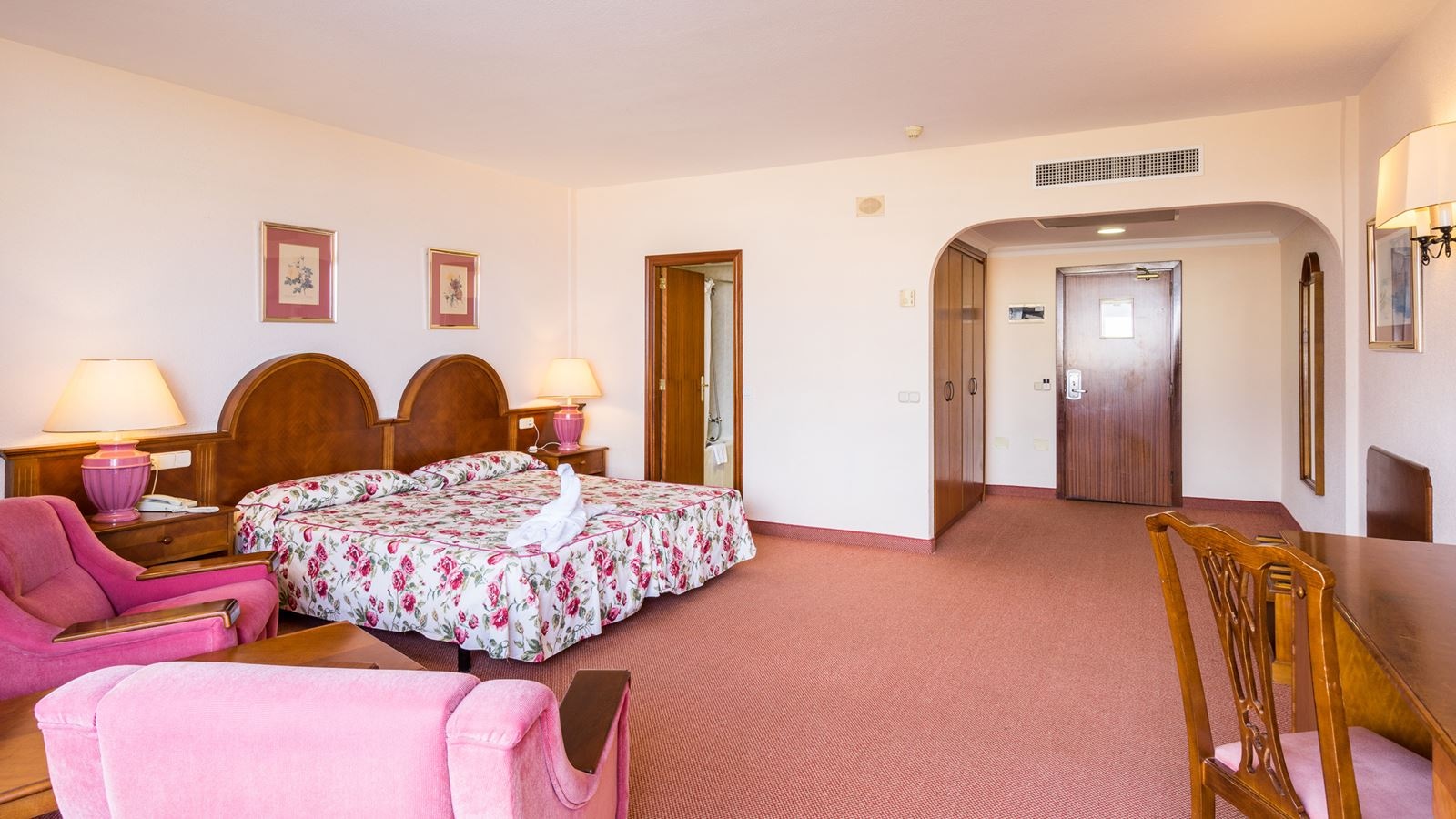 rooms-superior-room-balcony-or-terrace