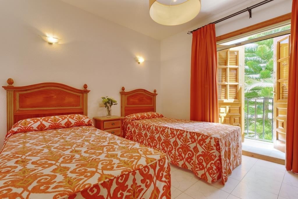 rooms-apartment-deluxe-1-bedroom-seaview