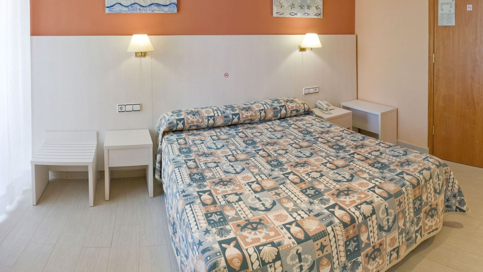 rooms-room-standard-balcony